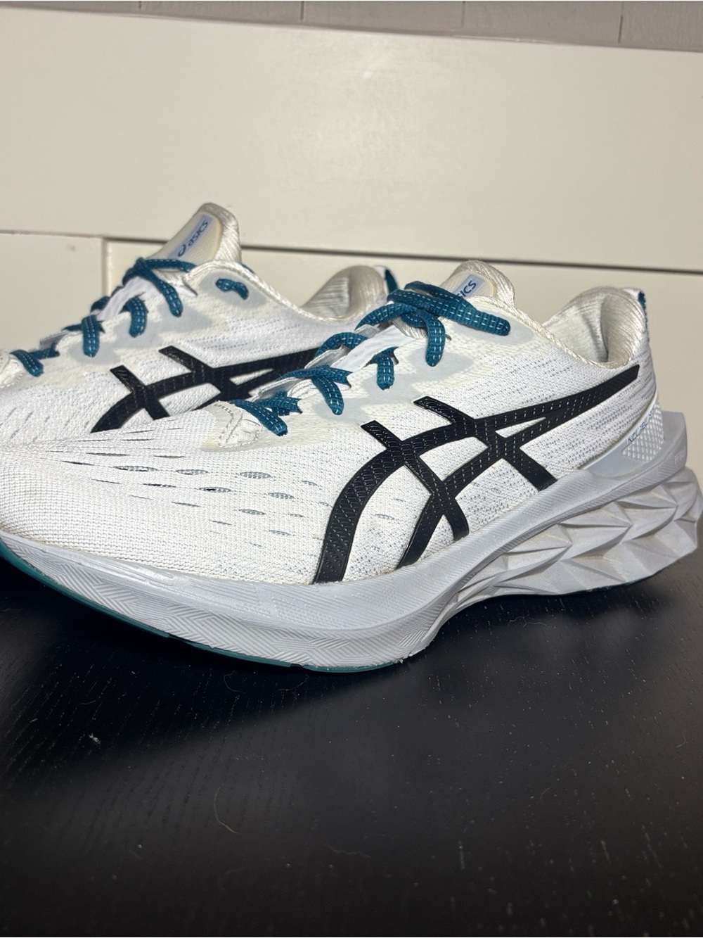 ASICS Novablast 2 Runners